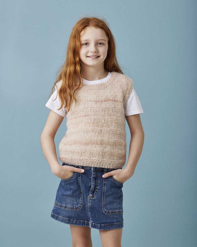 Nellie vest med struktur mønster. Garnpakke