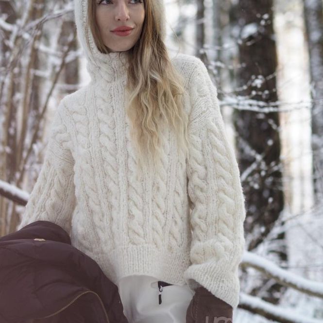 Hovedbilde Flette hoodie. Oppskrift.