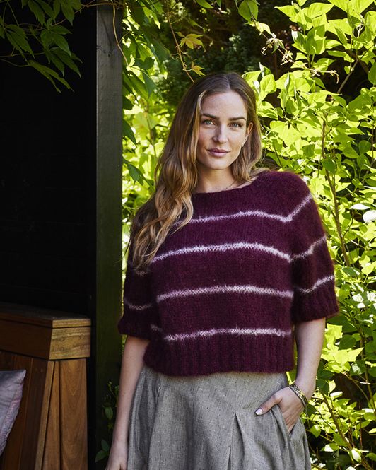 Hovedbilde Bred T-shirt med striper. Garnpakke.