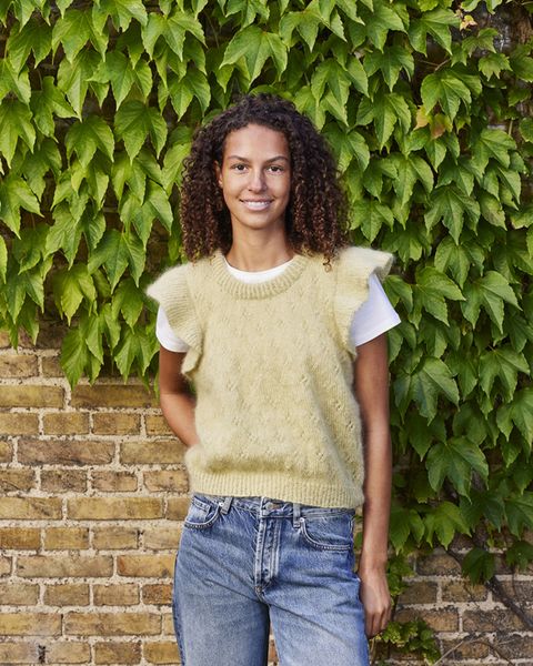 Hovedbilde Vest med hullmønster og volang. Garnpakke